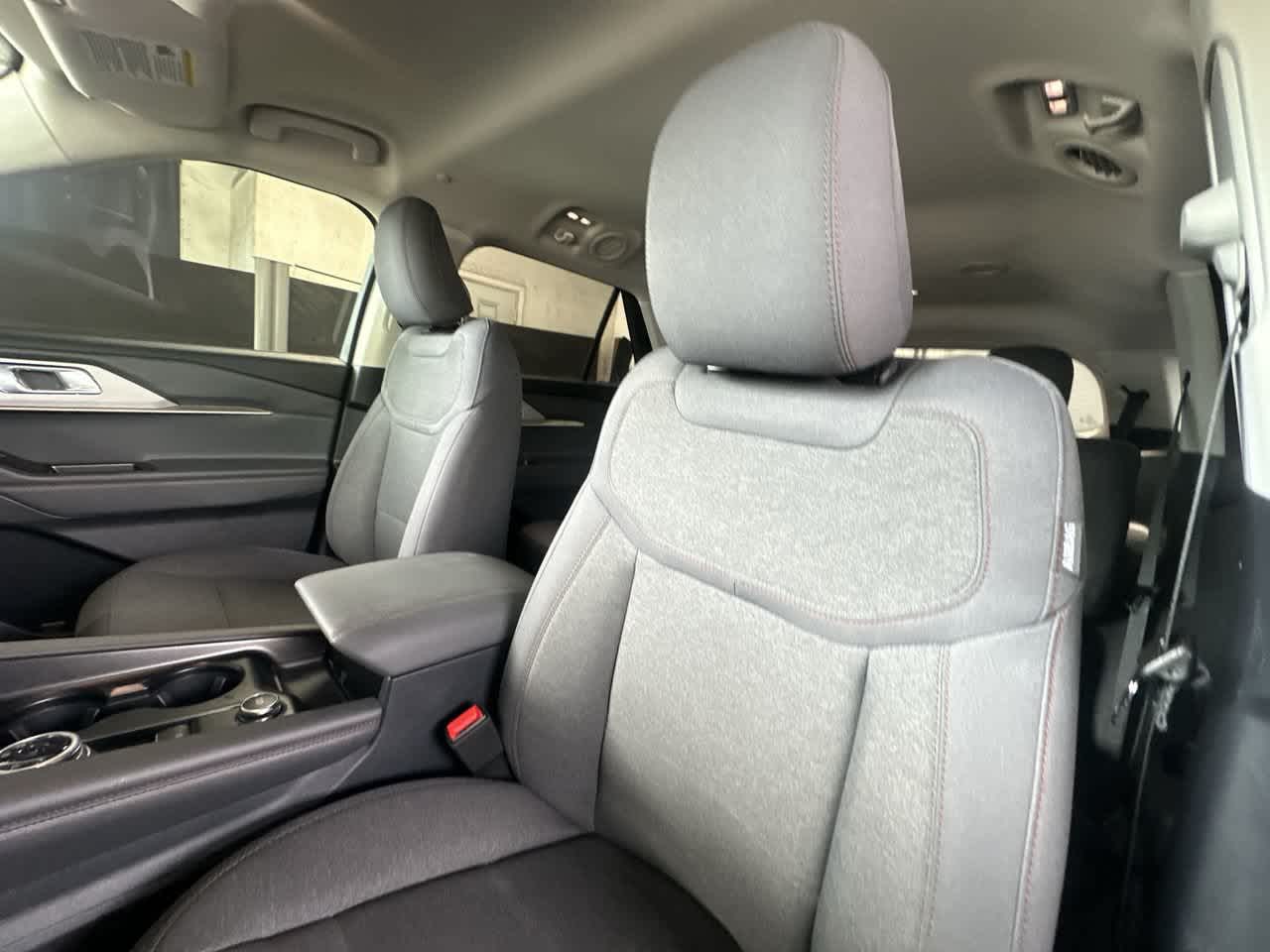 2026 Ford Explorer - Photo 14
