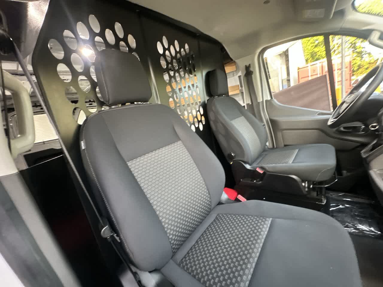 2025 Ford Transit T-250 130" Low Rf 9070 GVWR RWD