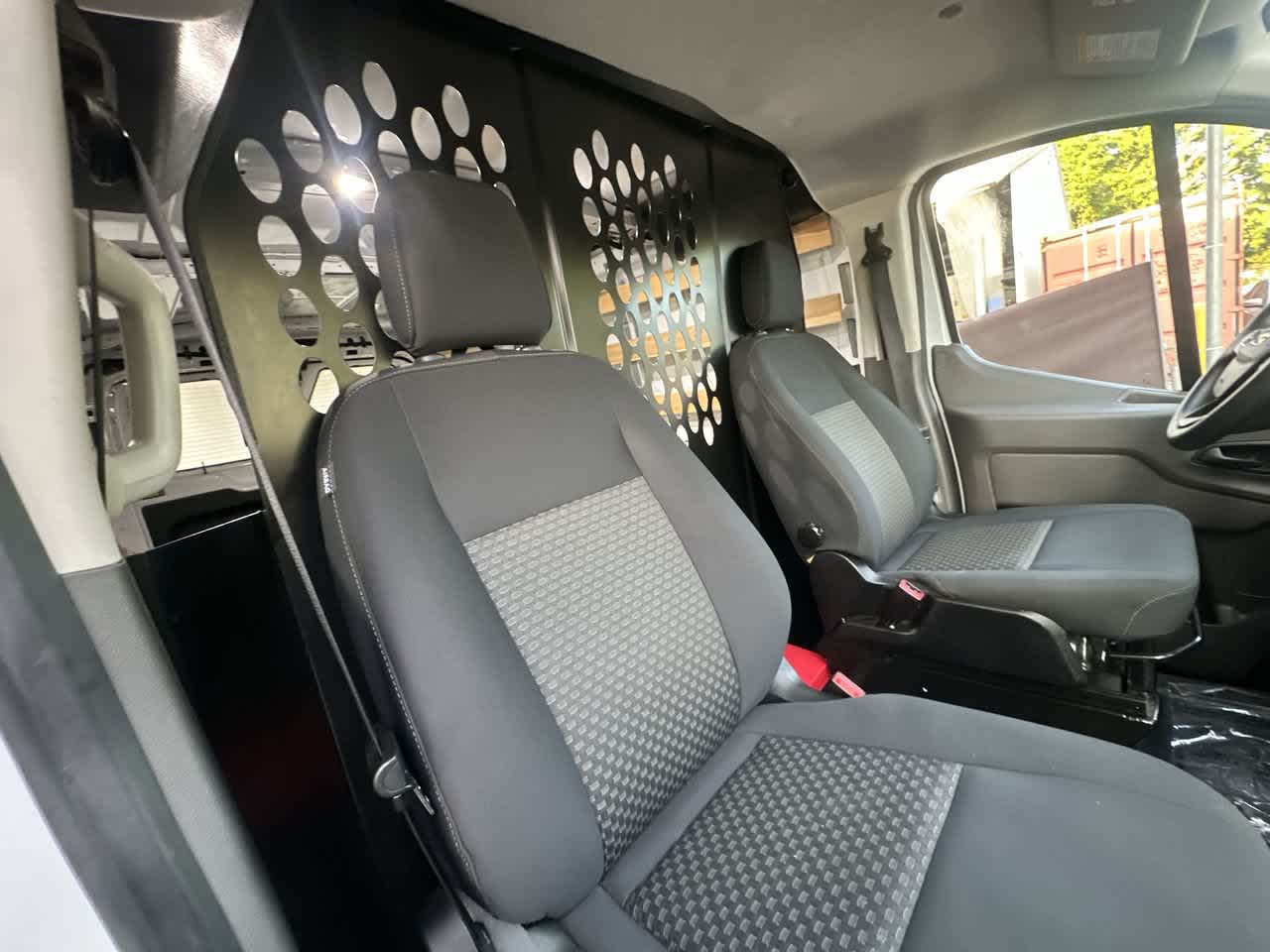 2025 Ford Transit T-250 130" Low Rf 9070 GVWR RWD