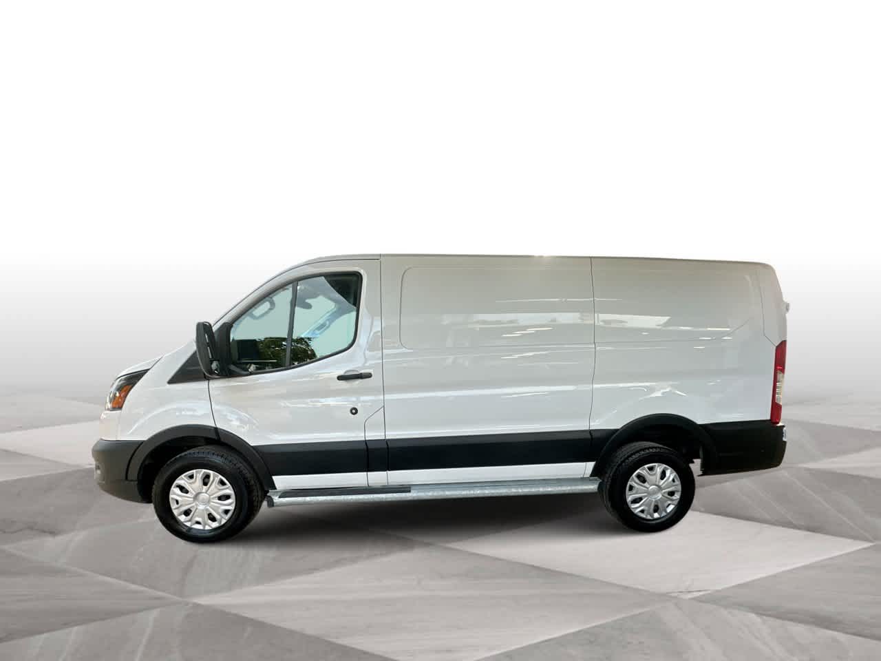 2025 Ford Transit T-250 130" Low Rf 9070 GVWR RWD