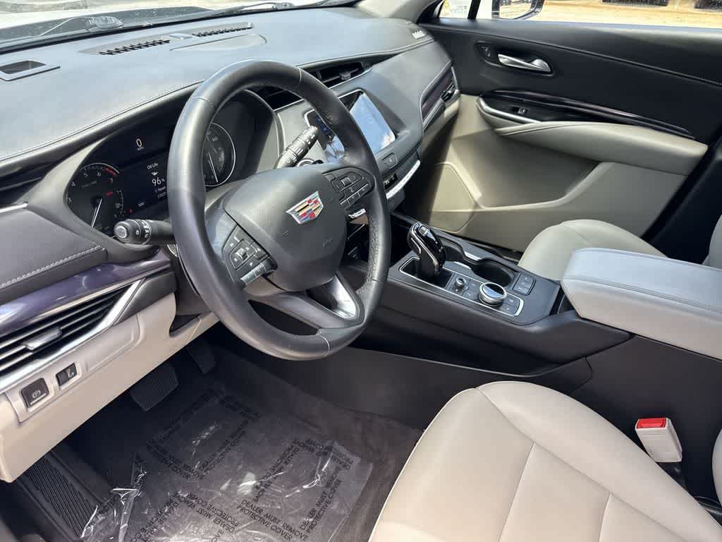 2023 Cadillac XT4 FWD Luxury