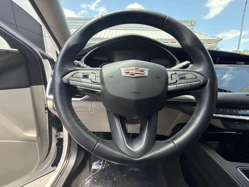 2023 Cadillac XT4 FWD Luxury