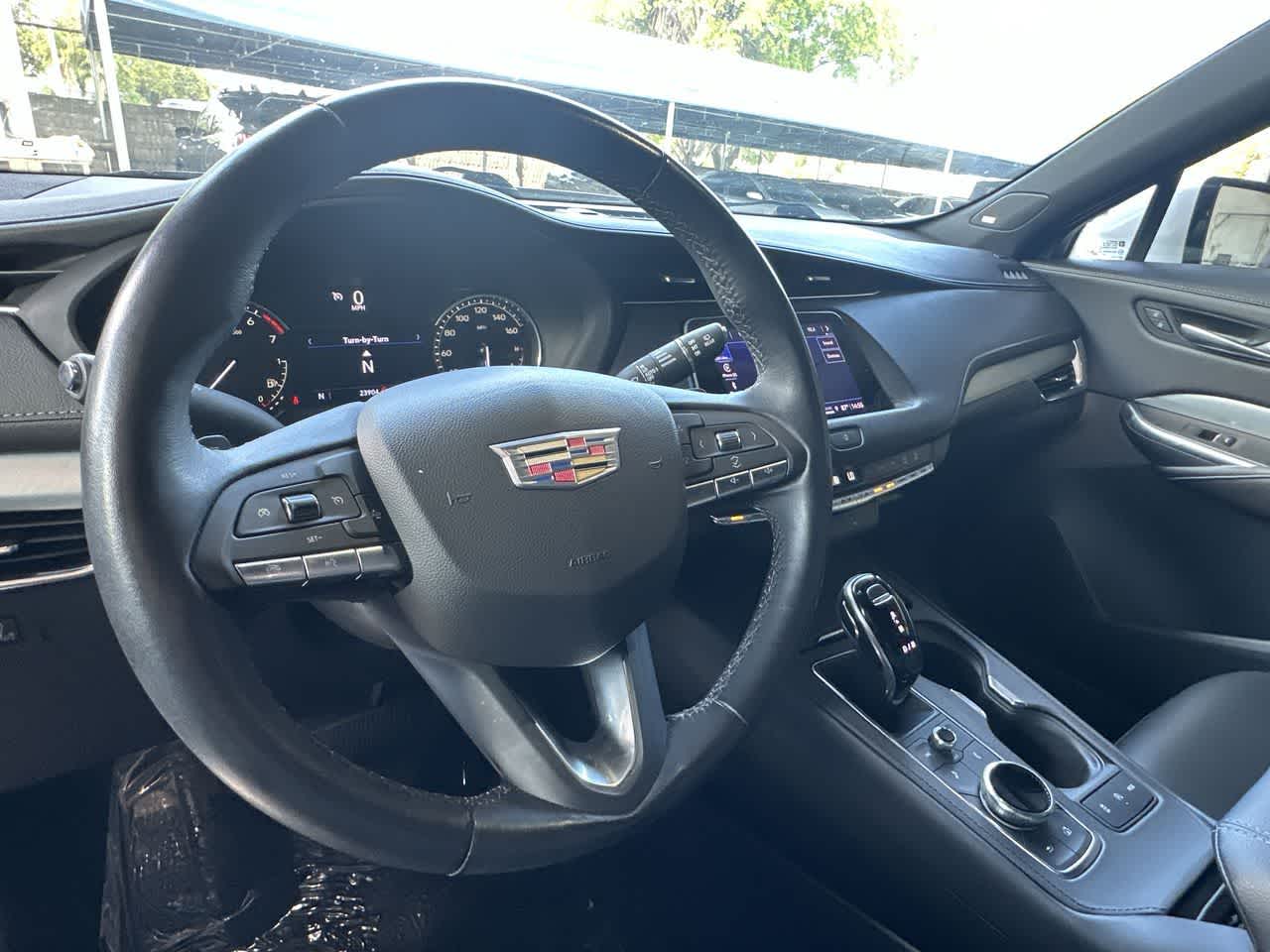 2022 Cadillac XT4 FWD Premium Luxury