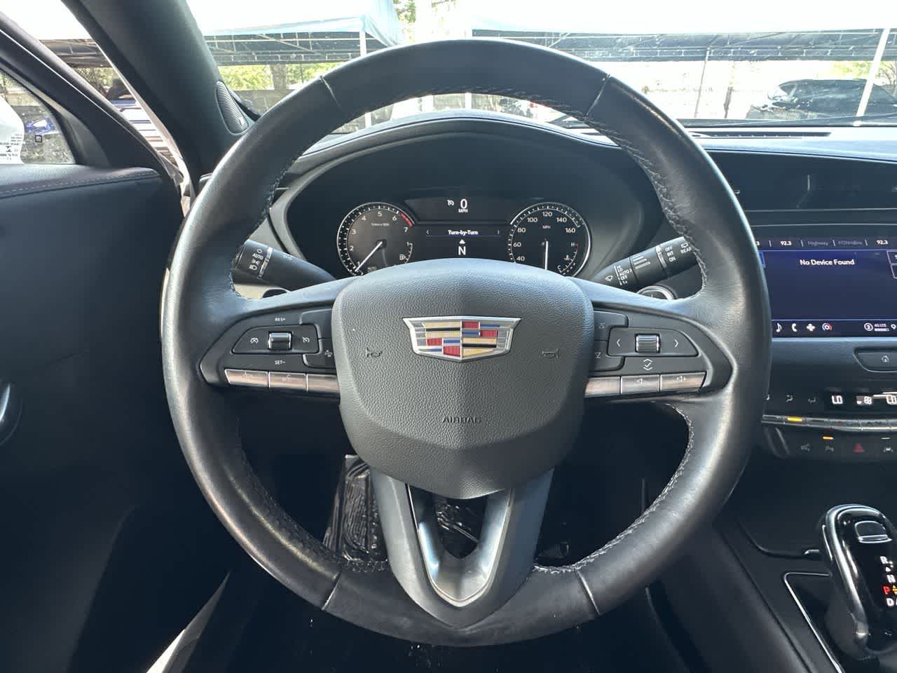 2022 Cadillac XT4 FWD Premium Luxury