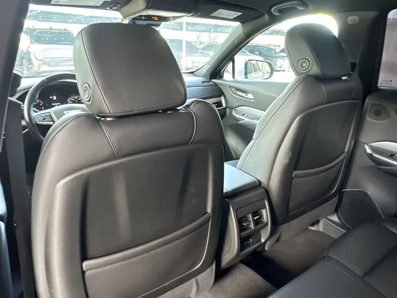2022 Cadillac XT4 FWD Premium Luxury
