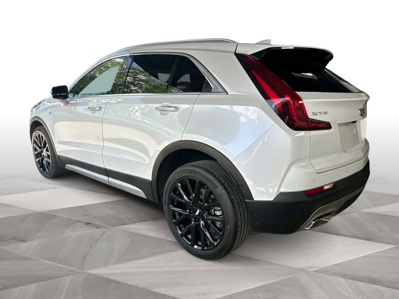 2022 Cadillac XT4 FWD Premium Luxury