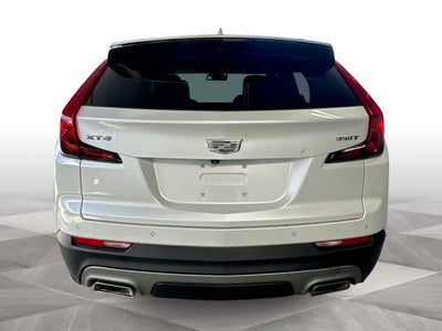 2022 Cadillac XT4 FWD Premium Luxury