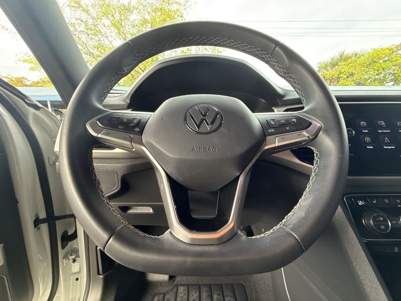 2023 Volkswagen Atlas Cross Sport 2.0T SE w/Technology