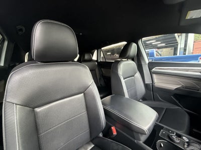 2023 Volkswagen Atlas Cross Sport 2.0T SE w/Technology