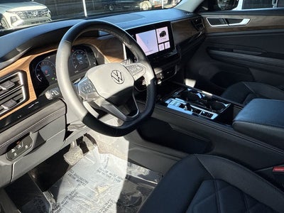 2024 Volkswagen Atlas 2.0T SE w/Technology