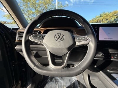 2024 Volkswagen Atlas 2.0T SE w/Technology