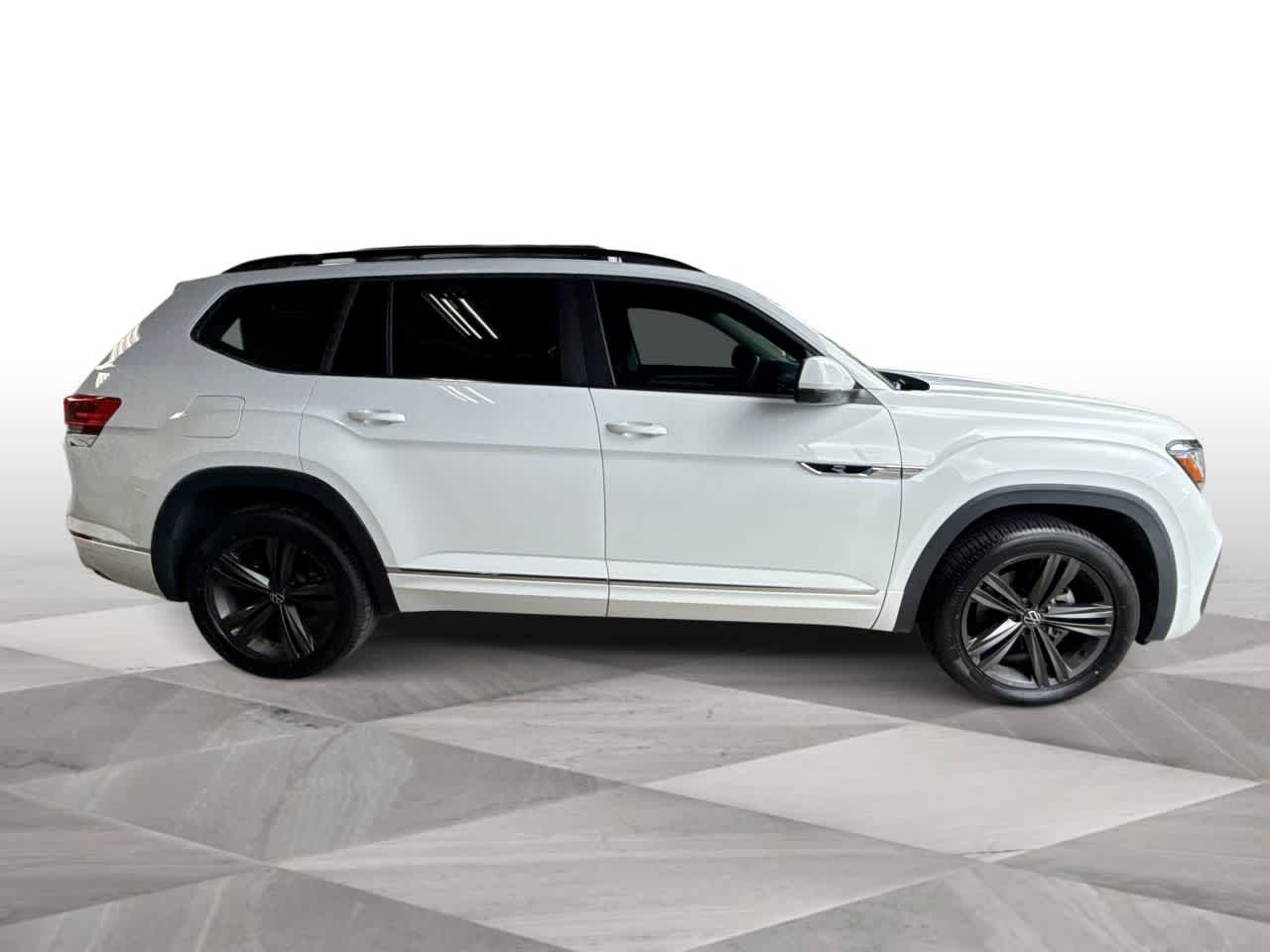 2021 Volkswagen Atlas 3.6L V6 SE w/Technology R-Line