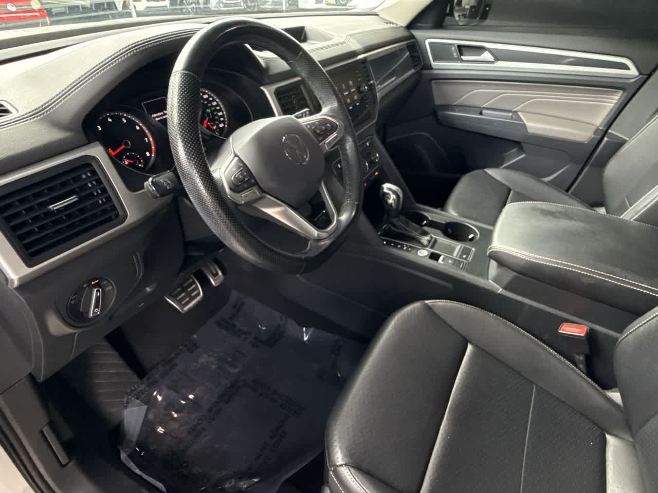 2021 Volkswagen Atlas 3.6L V6 SE w/Technology R-Line