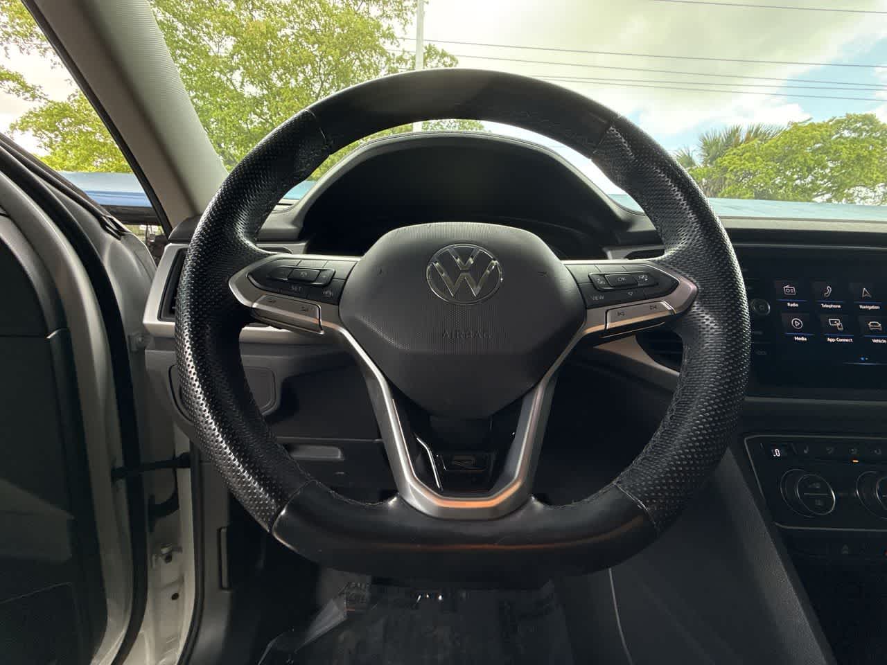 2021 Volkswagen Atlas 3.6L V6 SE w/Technology R-Line