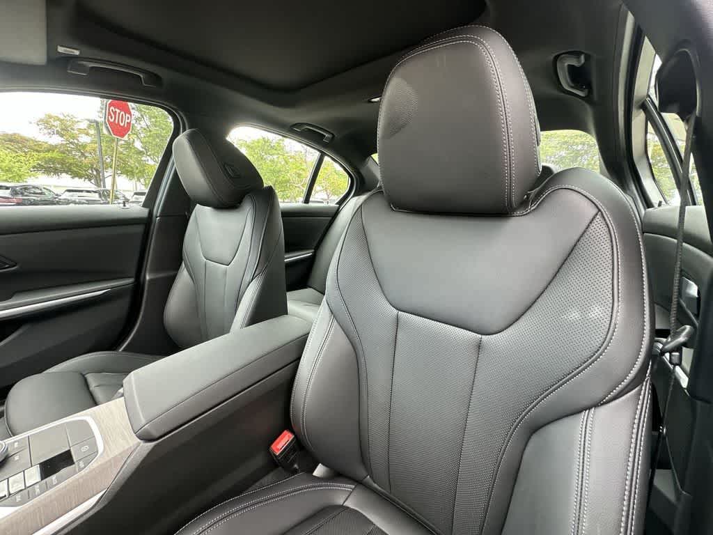 2025 BMW 330i 330i
