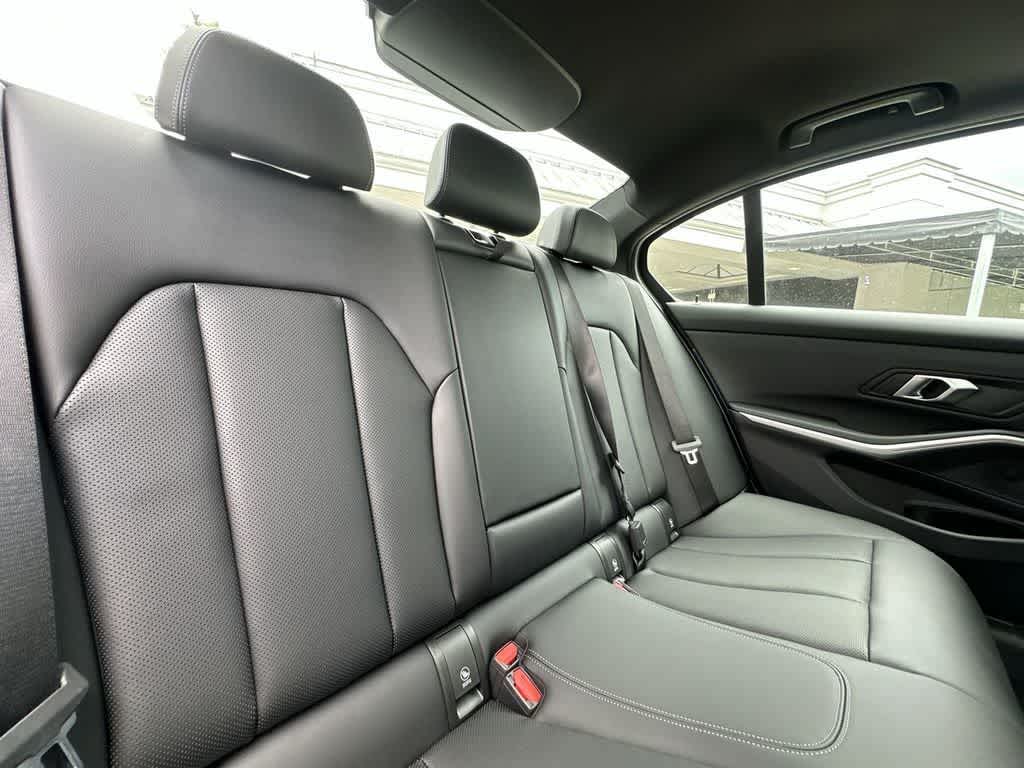2025 BMW 330i 330i