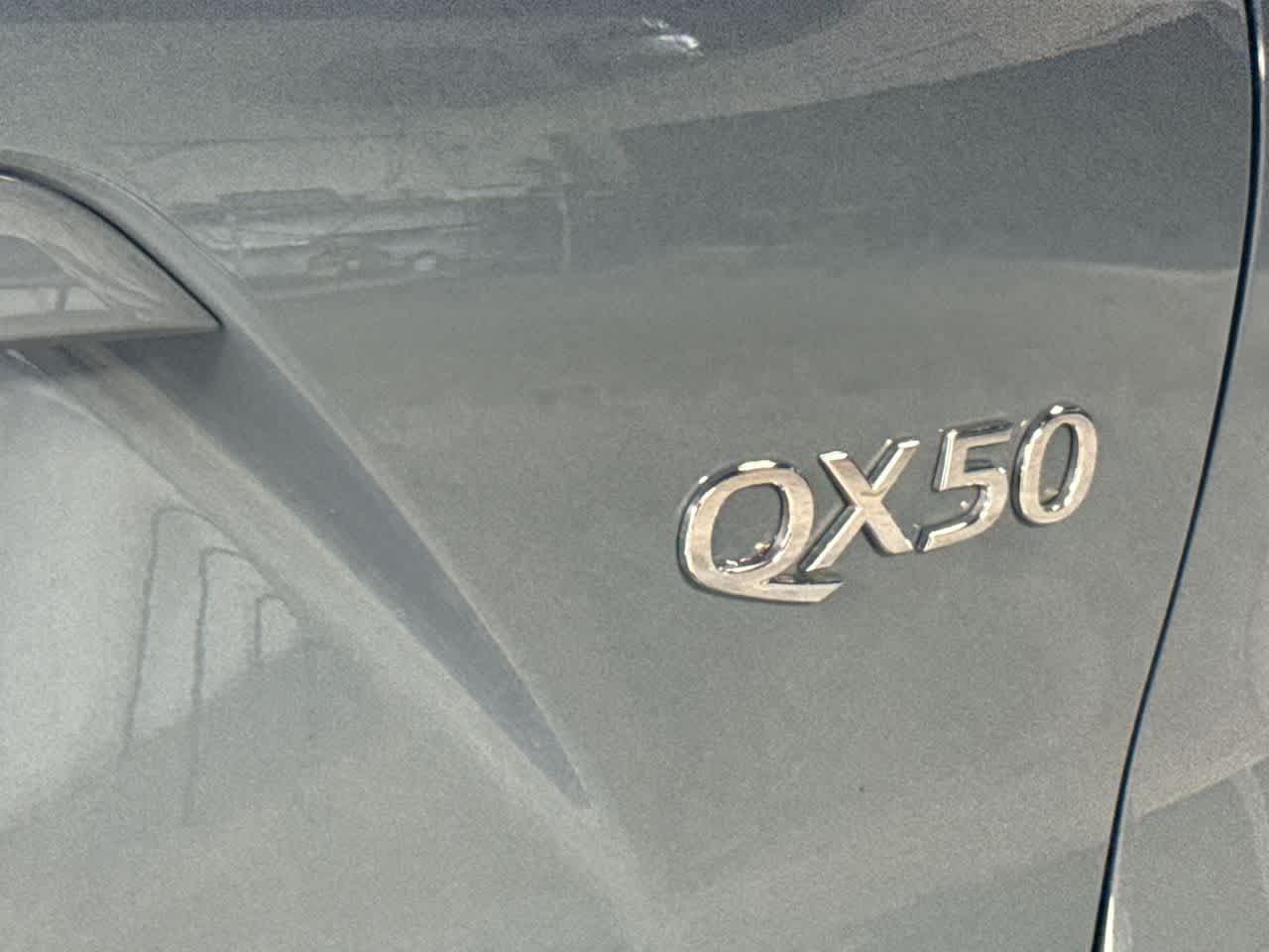2023 INFINITI QX50 LUXE