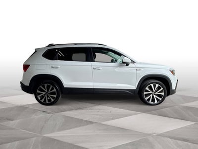 2022 Volkswagen Taos SE