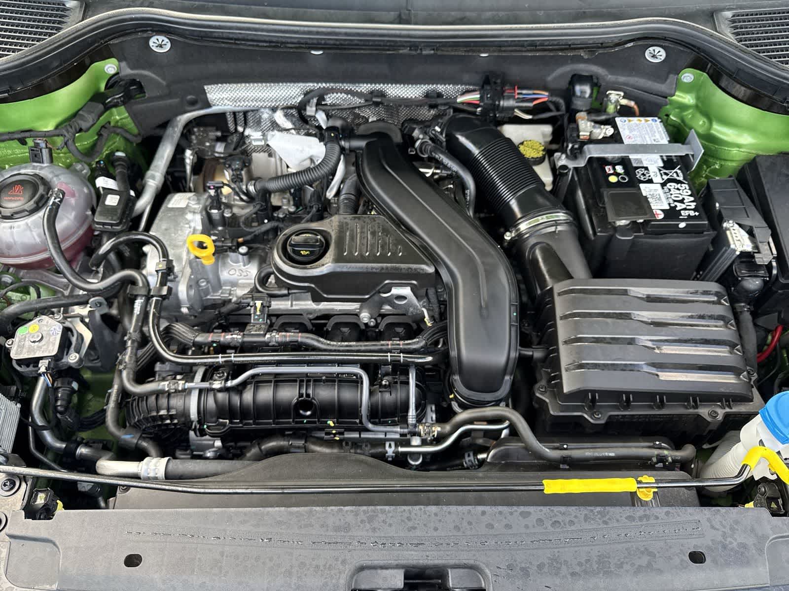 2025 Volkswagen Taos SE
