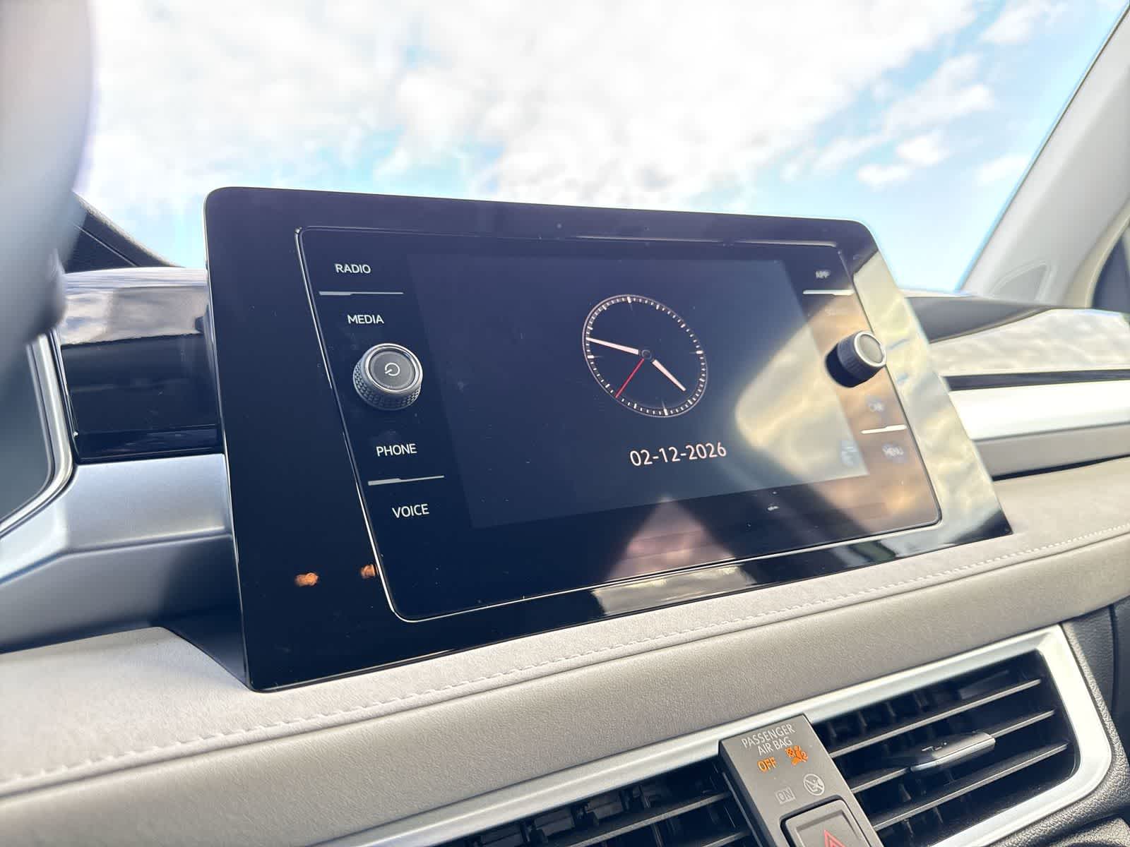 2025 Volkswagen Taos SE