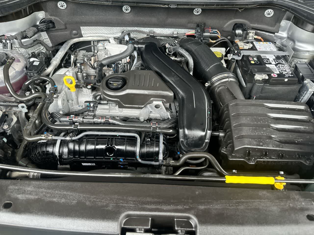 2025 Volkswagen Taos SE - Photo 12