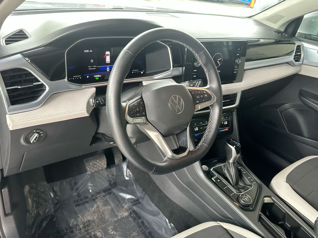 2025 Volkswagen Taos SE - Photo 13