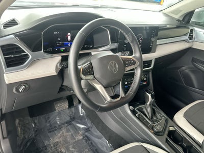 2025 Volkswagen Taos SE