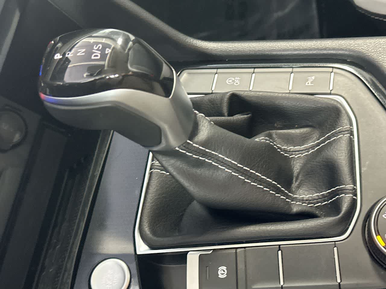 2025 Volkswagen Taos SE - Photo 21