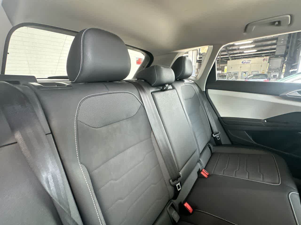2025 Volkswagen Taos SE