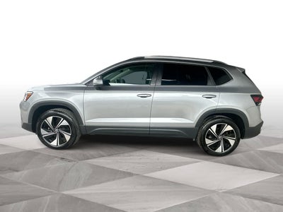 2025 Volkswagen Taos SE