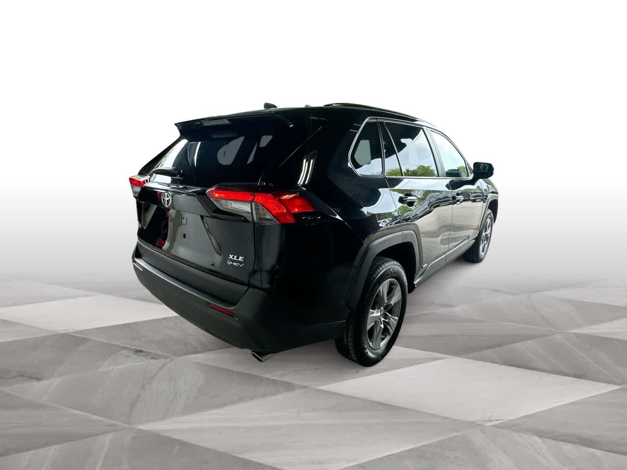 2025 Toyota RAV4 Hybrid XLE