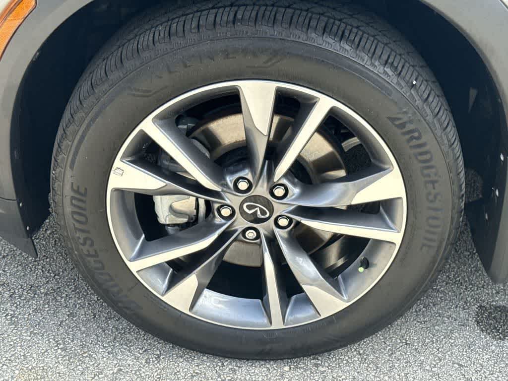 2024 INFINITI QX60 LUXE