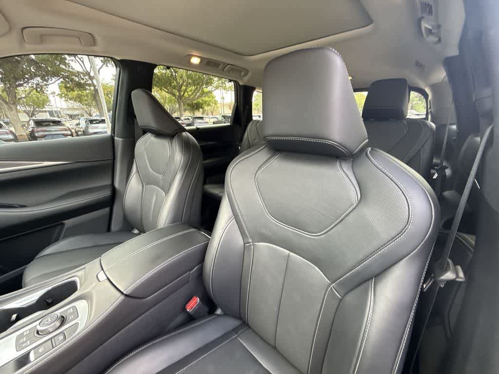 2024 INFINITI QX60 LUXE