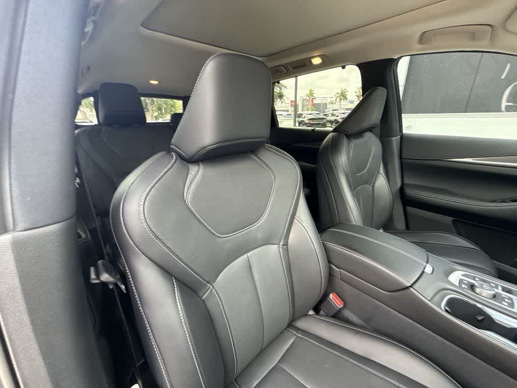 2024 INFINITI QX60 LUXE