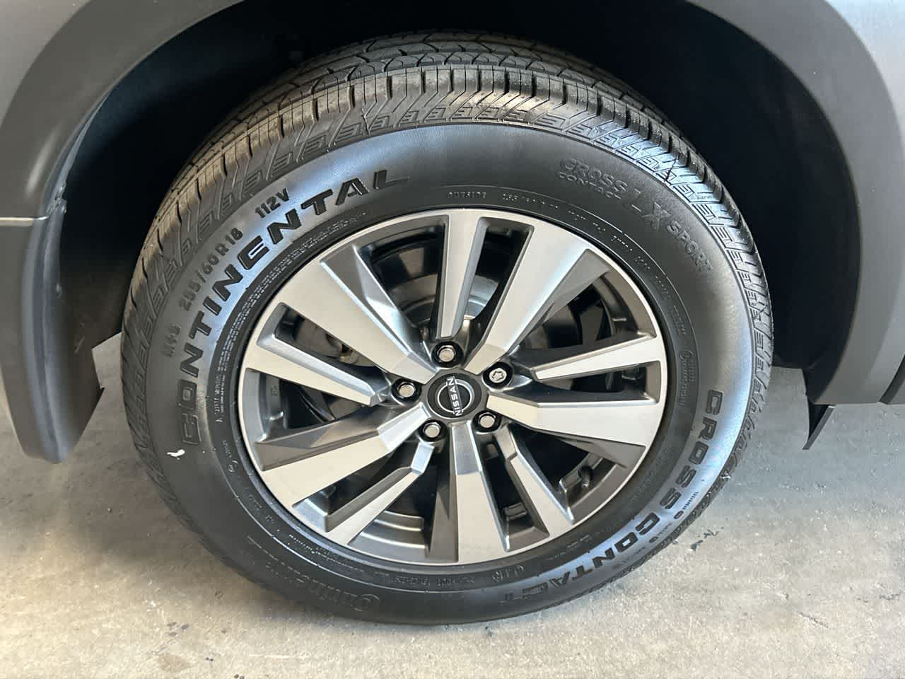 2023 Nissan Pathfinder SL