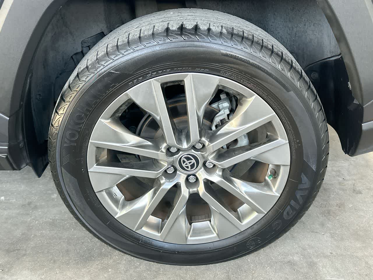2023 Toyota RAV4 XLE Premium