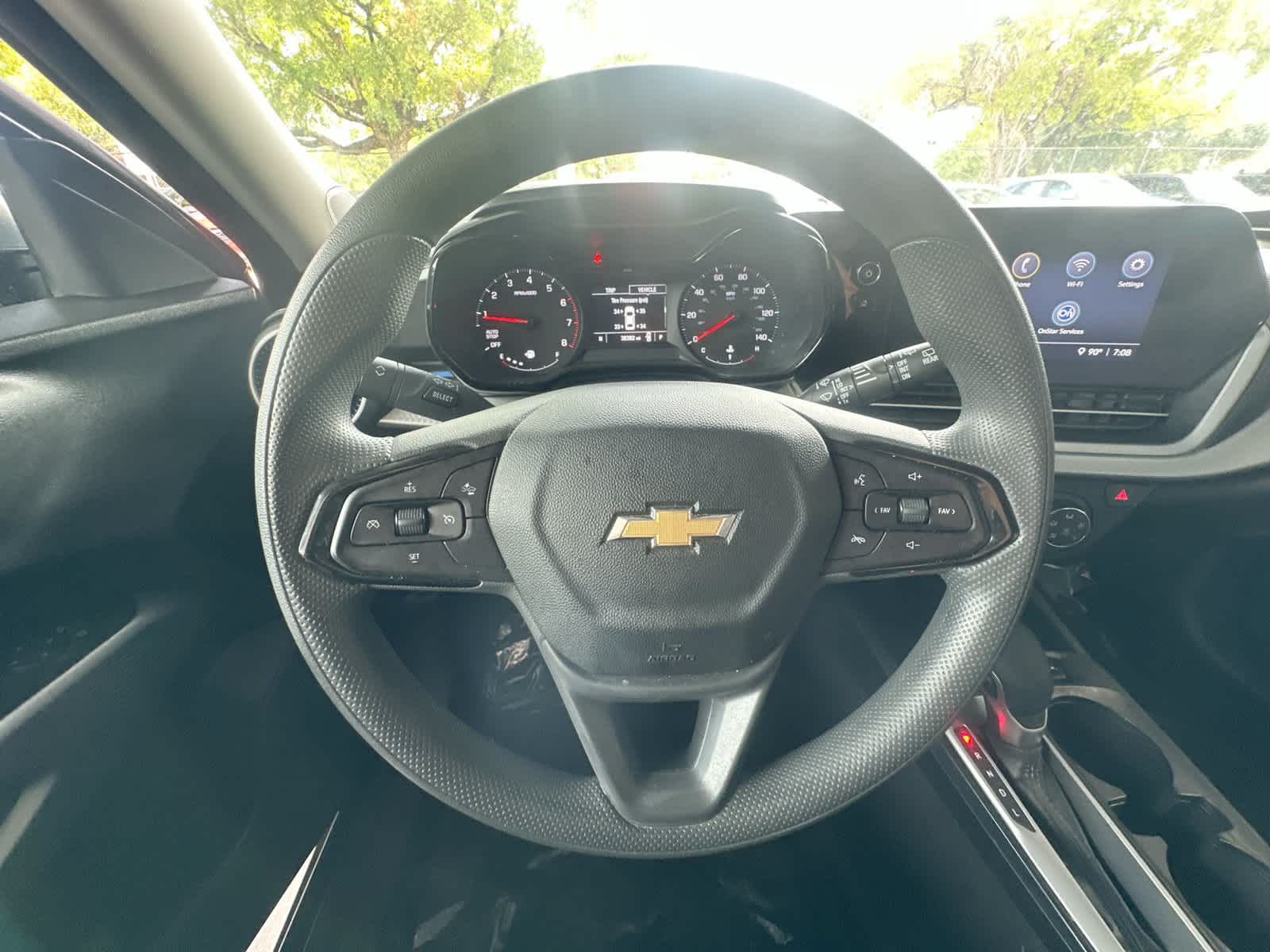 2025 Chevrolet Trax LS