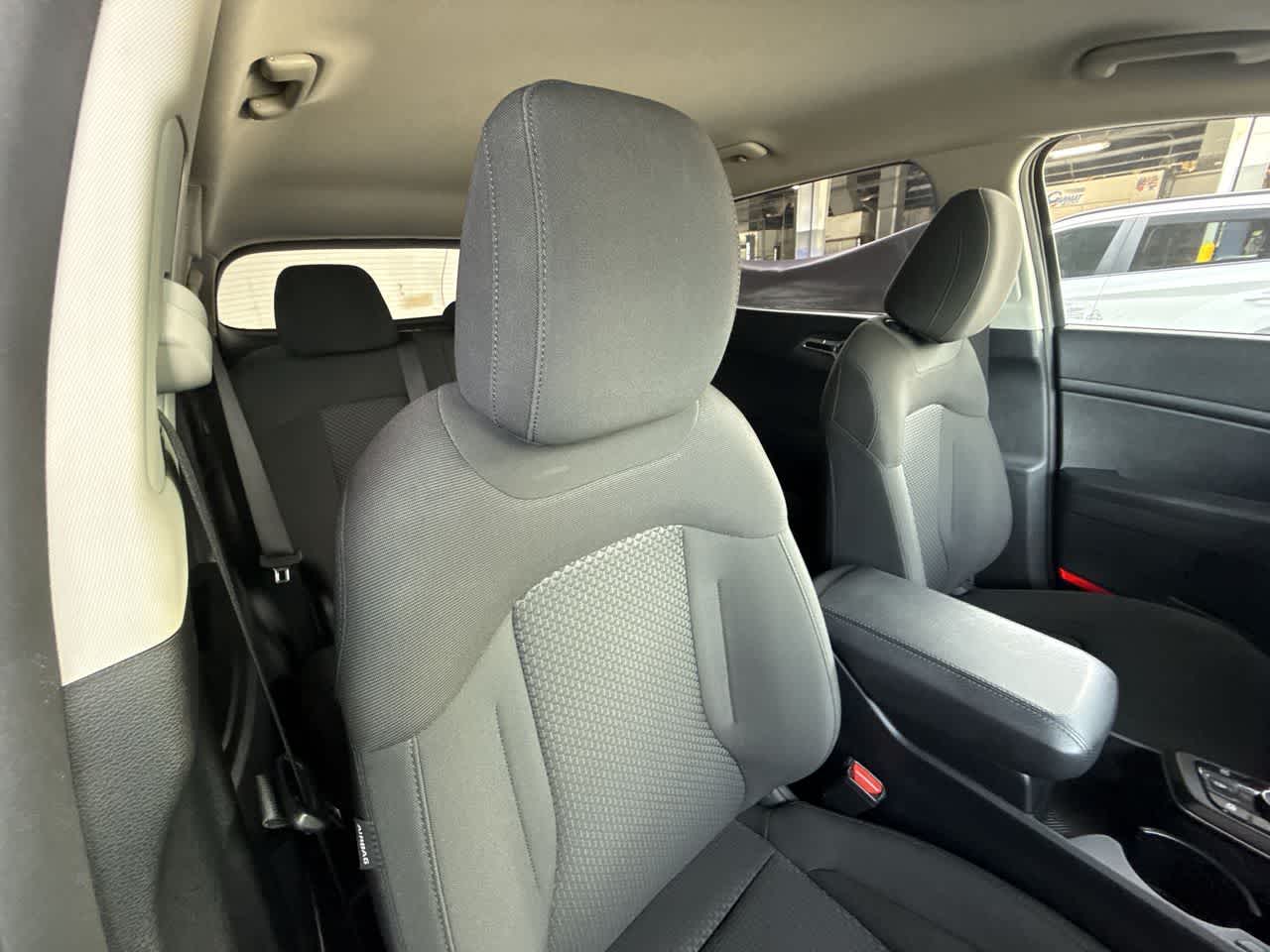 2024 Kia Sportage LX - Photo 27