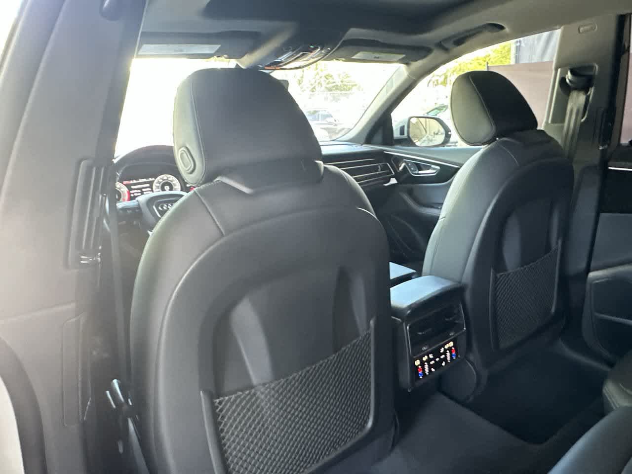 2025 Audi Q8 Premium Plus