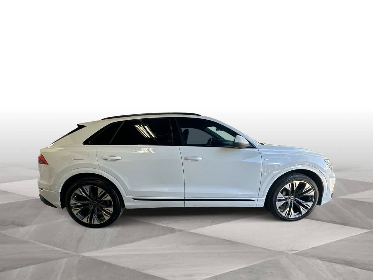 2025 Audi Q8 Premium Plus